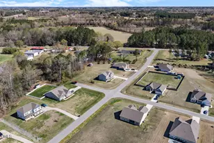 116 Lexington Dr, Sanford, NC 27332 - Photo 3