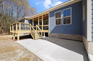 1027 Johnson Town Rd, Zebulon, NC 27597 - Photo 17