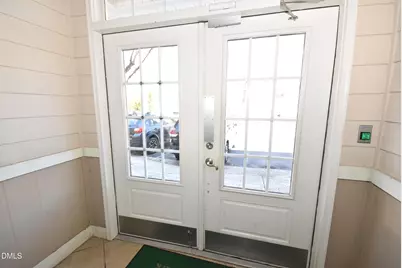 104 Sunset Circle #204, Greensboro, NC 27408 - Photo 3