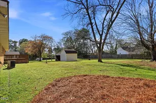 216 Crescent Dr, Clayton, NC 27520 - Photo 17