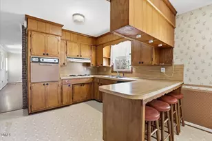 216 Crescent Dr, Clayton, NC 27520 - Photo 11