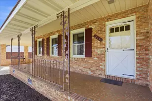 216 Crescent Dr, Clayton, NC 27520 - Photo 3