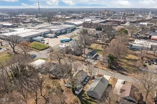 204 W Holt St, Burlington, NC 27217 - Photo 9