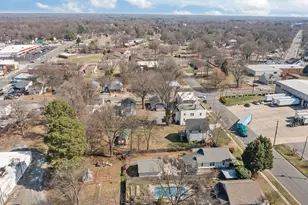 204 W Holt St, Burlington, NC 27217 - Photo 11