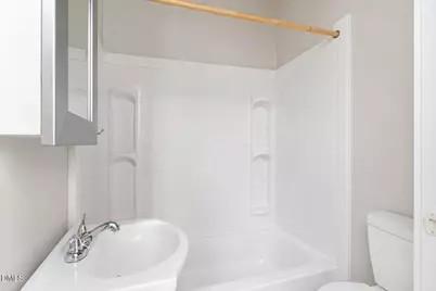 204 W Holt Street, Burlington, NC 27217 - Photo 9