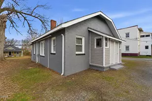 204 W Holt St, Burlington, NC 27217 - Photo 25