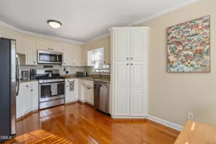 105 Loch Bend Ln, Cary, NC 27518 - Photo 5