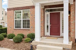 10530 Sablewood Dr, Raleigh, NC 27617 - Photo 5
