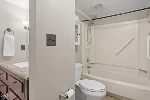 1512 Laureldale Dr, Raleigh, NC 27609 - Photo 21