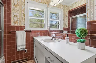 414 E Fremont St, Kenly, NC 27542 - Photo 17