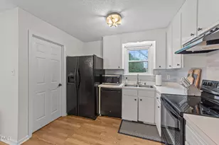 717 Slippery Bank Ct, Benson, NC 27504 - Photo 7