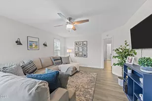 717 Slippery Bank Ct, Benson, NC 27504 - Photo 5