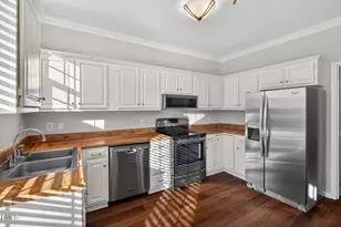 926 Albany Ct, Raleigh, NC 27615 - Photo 9