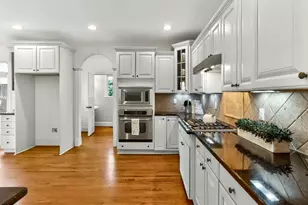 120 Holly Glade Cir, Holly Springs, NC 27540 - Photo 9