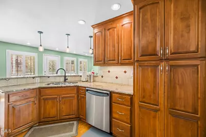 4920 Hermitage Drive, Raleigh, NC 27612 - Photo 9