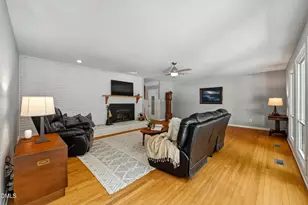 4920 Hermitage Dr, Raleigh, NC 27612 - Photo 19