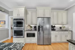 209 Beacon Falls Ct, Cary, NC 27519 - Photo 5