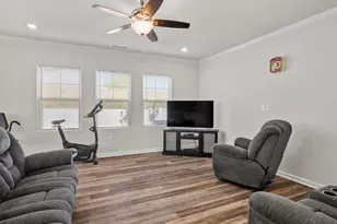 333 Glacier Lk Dr, Raleigh, NC 27610 - Photo 15