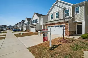 333 Glacier Lk Dr, Raleigh, NC 27610 - Photo 3