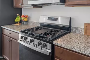 173 S Breeze Wy, Fuquay Varina, NC 27526 - Photo 9