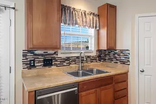 4113 Lady Slipper Ln, Durham, NC 27704 - Photo 9