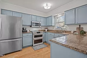 1401 Mapleside Ct, Raleigh, NC 27609 - Photo 3