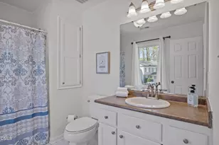 1401 Mapleside Ct, Raleigh, NC 27609 - Photo 17