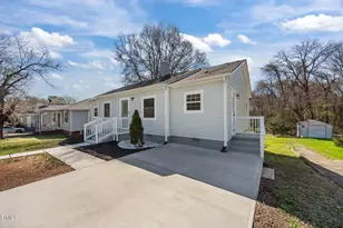 408 W Gilbreath St, Graham, NC 27253 - Photo 23