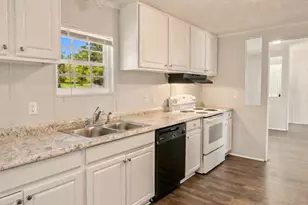 141 Cardinal Ln, Henderson, NC 27537 - Photo 7