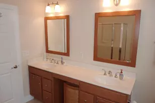 10400 Rosegate Ct, Raleigh, NC 27617 - Photo 11