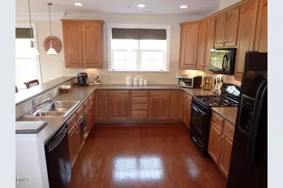 10400 Rosegate Court #302, Raleigh, NC 27617 - Photo 3