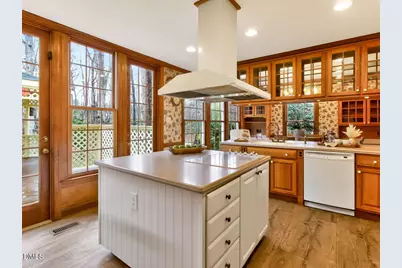 10 Elmstead Place, Chapel Hill, NC 27517 - Photo 9