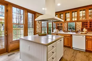 10 Elmstead Pl, Chapel Hill, NC 27517 - Photo 9