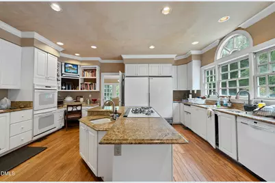 111 Foxridge Road, Chapel Hill, NC 27514 - Photo 9