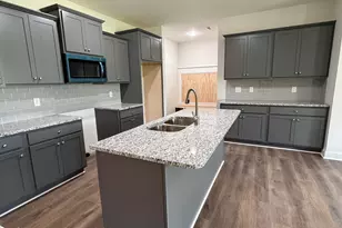 86 Hot Spgs Wy, Benson, NC 27504 - Photo 5