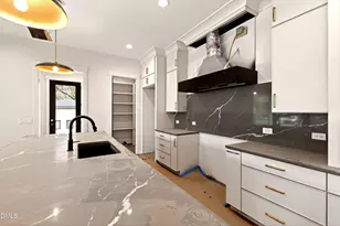 909 Oberlin Rd, Raleigh, NC 27605 - Photo 15