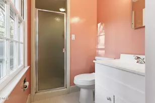 1513 Dellwood Dr, Raleigh, NC 27607 - Photo 51