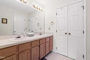 17 Renwick Ct, Raleigh, NC 27615 - Photo 7