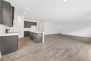 160 Golfview Ave, Benson, NC 27504 - Photo 9
