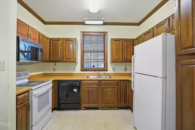 900 Albany Court, Raleigh, NC 27615 - Photo 7