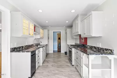 253 Lakeview Drive, Sanford, NC 27332 - Photo 23