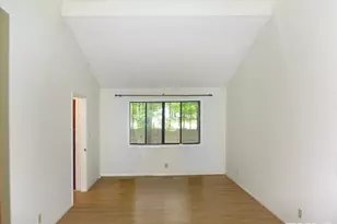 100 Barrington Hill Rd, Chapel Hill, NC 27516 - Photo 3