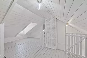 2728 Anderson Dr, Raleigh, NC 27608 - Photo 25