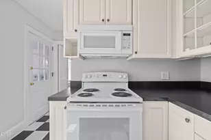 2728 Anderson Dr, Raleigh, NC 27608 - Photo 13