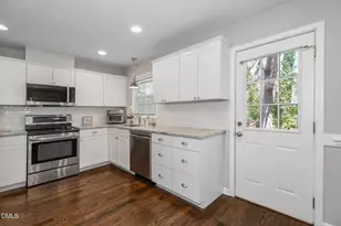 516 Northclift Dr, Raleigh, NC 27609 - Photo 13