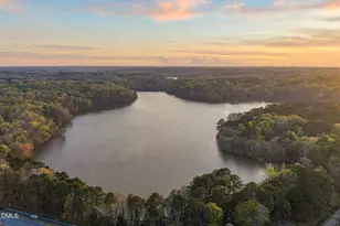 5305 Crocus Ct, Holly Springs, NC 27540 - Photo 3