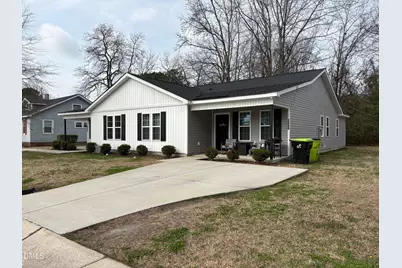 305 S Sycamore Street, Fremont, NC 27830 - Photo 1