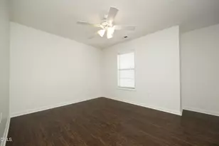 521 Renshaw Ct, Cary, NC 27518 - Photo 23