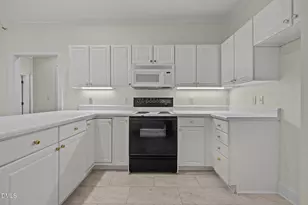 100 Edenburgh Rd, Raleigh, NC 27608 - Photo 31