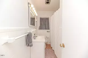 702 N Vance St, Sanford, NC 27330 - Photo 11